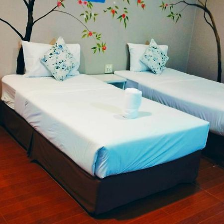 Color Ville Hotel Sha Certified Sakon Nakhon Exterior foto