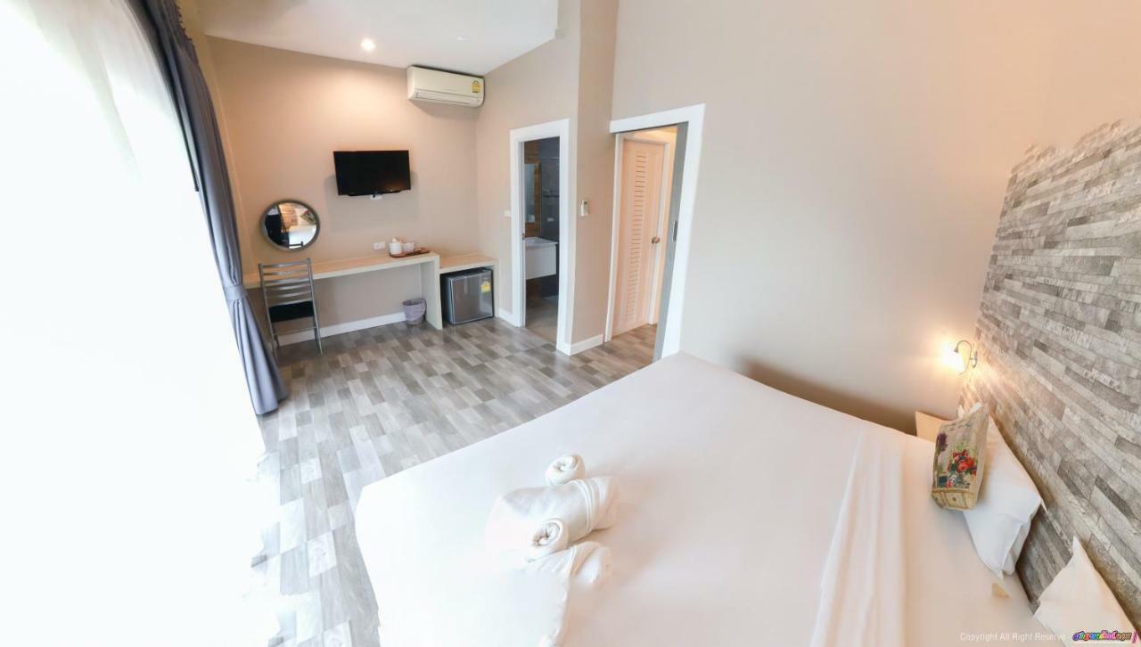 Color Ville Hotel Sha Certified Sakon Nakhon Exterior foto